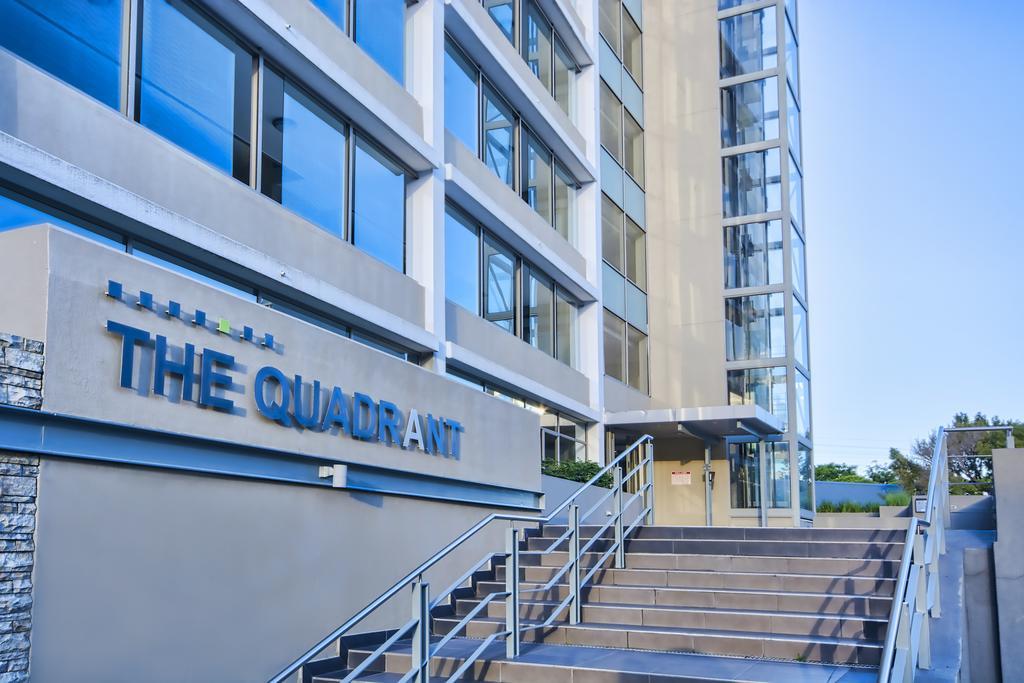 The Quadrant Apartments เคปทาวน์ ภายนอก รูปภาพ