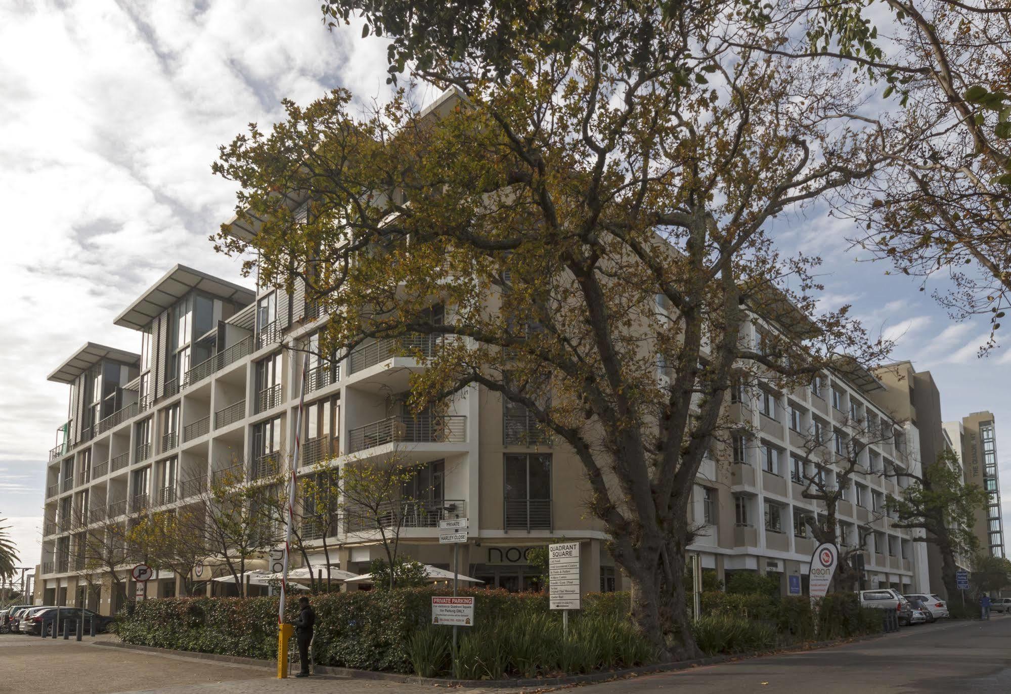 The Quadrant Apartments เคปทาวน์ ภายนอก รูปภาพ
